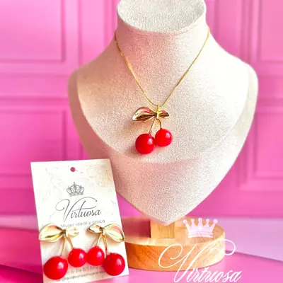 Conjunto de collar y aretes con dije de cereza roja