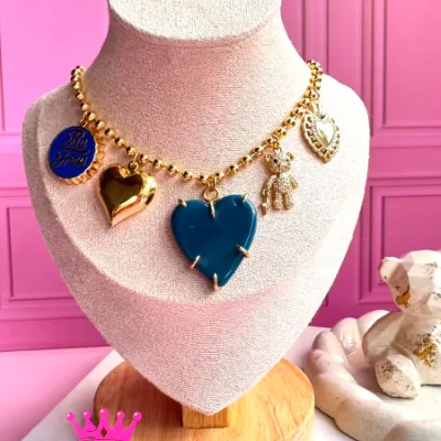 Collar dijes en rodio y vitral.