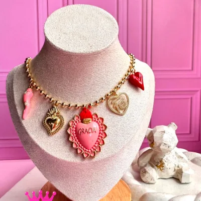 Collar y dijes en rodio